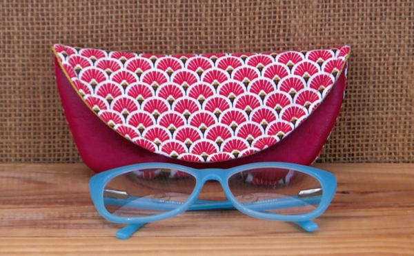 2 demi-gabarits pour l'étui à lunettes soleil ou vue.