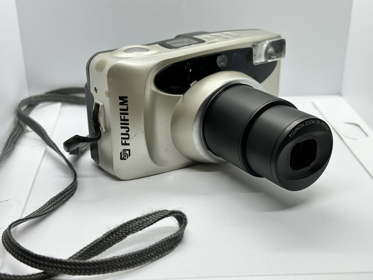 Fujifilm Zoom date 100 Natural by K.B Photography