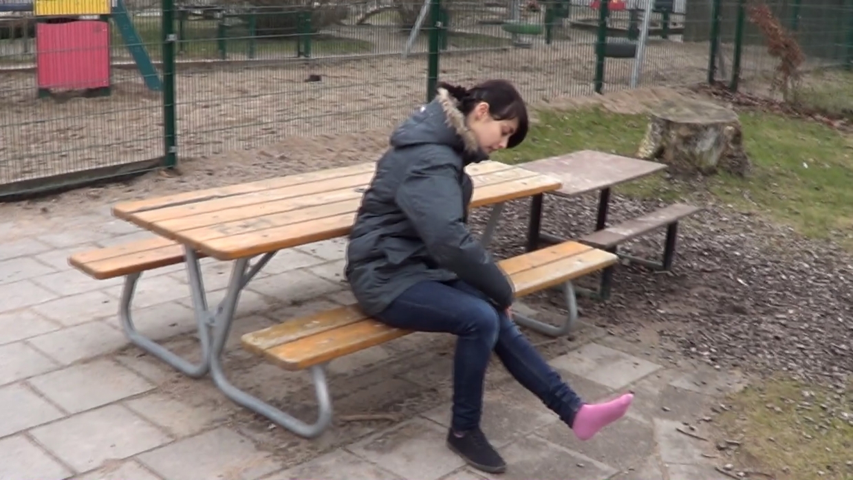 Elisabeth 31 Sock Sprain Why do i jump off the swin Crutchcast